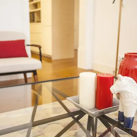 Historical City Center Apartment *
