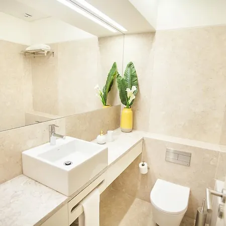 Historical City Center Apartment